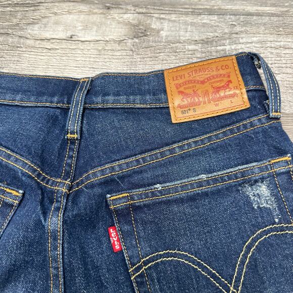 Levis 501 Faded Blue Womens 25x28 Button Fly Frayed Hem Straight Jeans Red Tab - Picture 4 of 13
